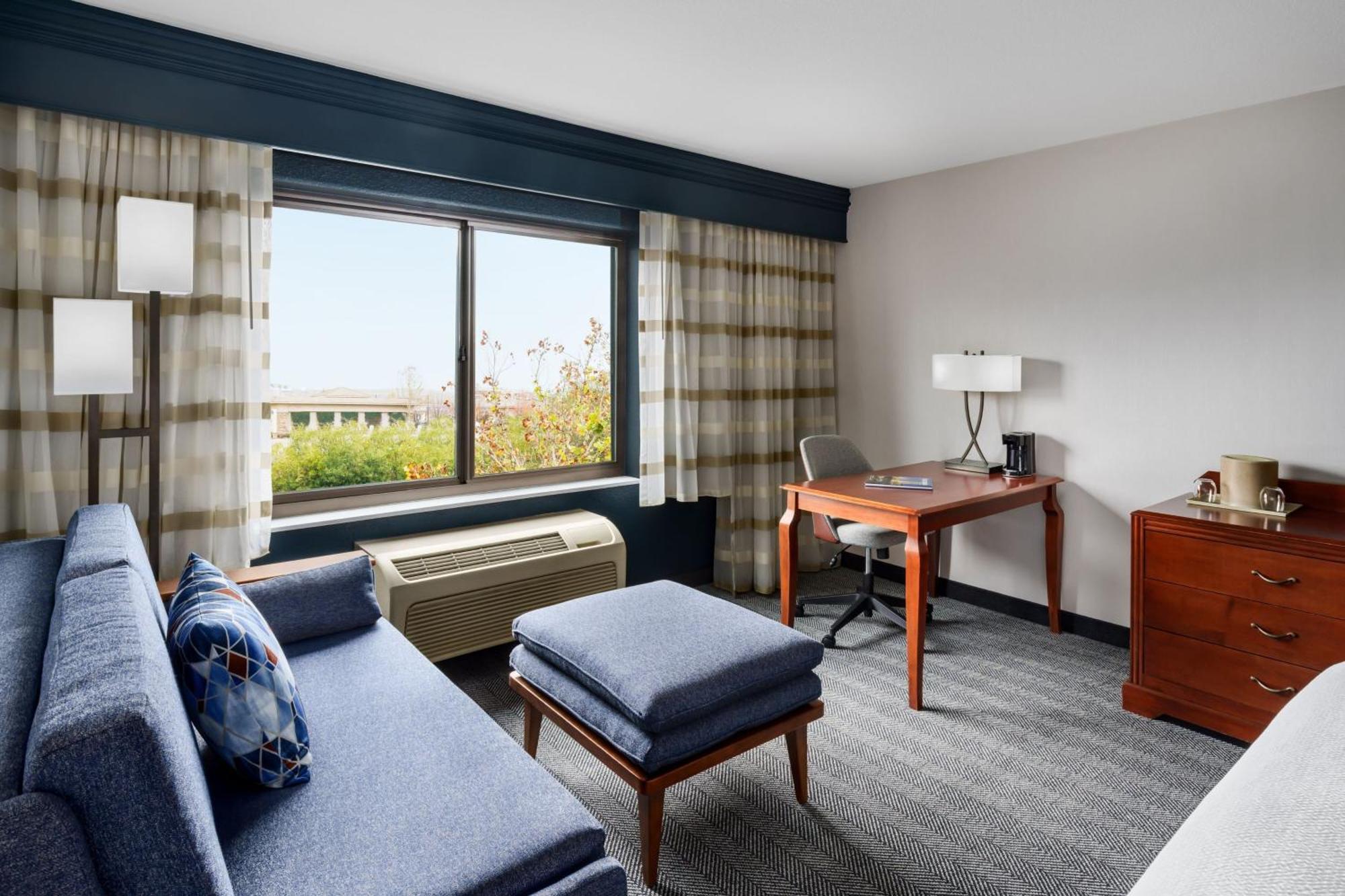 Courtyard By Marriott Sacramento Folsom Hotel Exterior photo